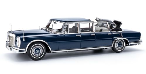 Mercedes-Benz 600 Pullman with functional softtop