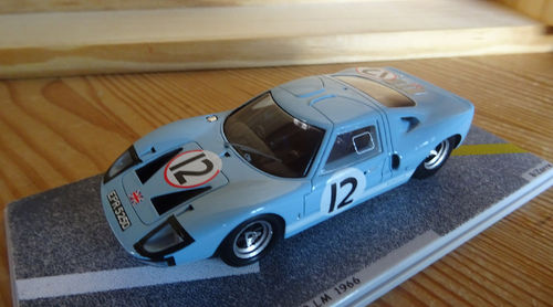1966 Ford GT40 4.7L V8 #12 Le Mans Team F.R. English: Rindt / Ireland